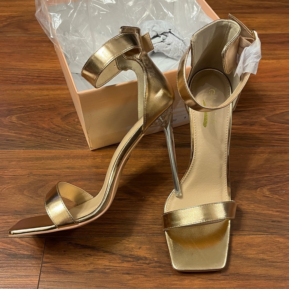 Brand new rose gold heels by Glaze